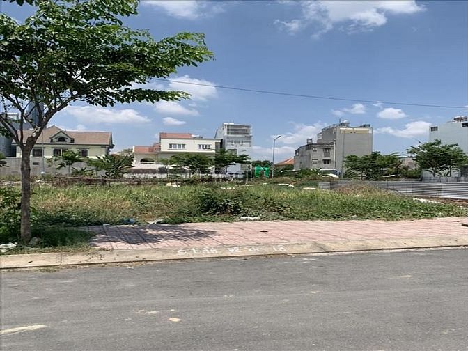 Hình ảnh CHo thuê đất ngay trung tâm Thảo Điền DT 32x20m giá 100tr/tháng