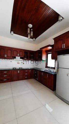 Hình ảnh Biệt Thự Gần Cầu Sài Gòn - Giá 35 triệu /Tháng