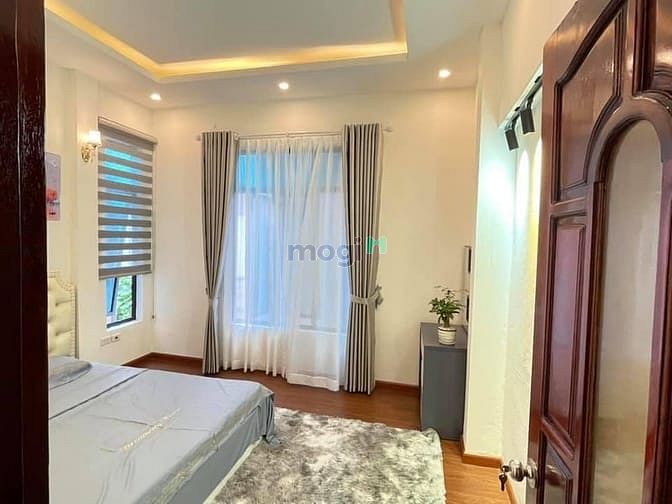 Hình ảnh Vị trí đẹp -  Nhà đẹp -  Ô tô đỗ cổng - Ở luôn