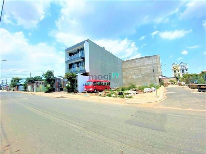 Hình ảnh Sở hữu ngay đất thổ cư vị trí vàng Bình Tân, DT: 95m2, giá: 8,8 tỷ.