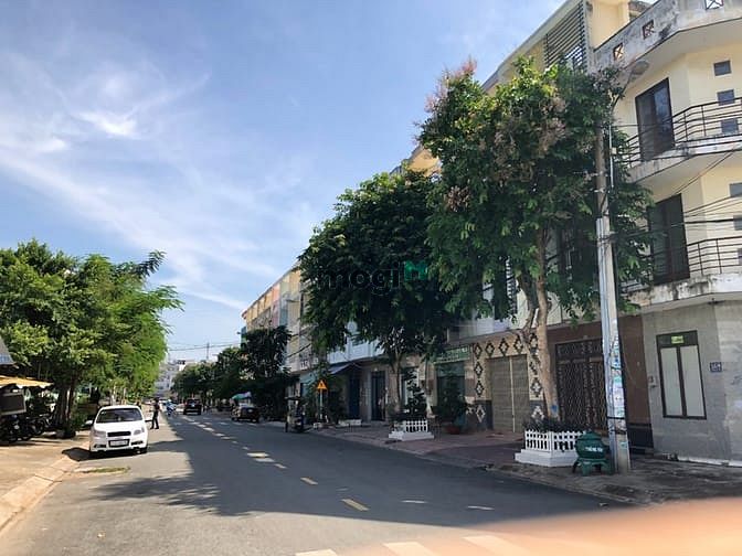 Hình ảnh Bán gấp lô đất 60m2 trong KDC gần công ty Pouyuen, sổ riêng, giá tốt