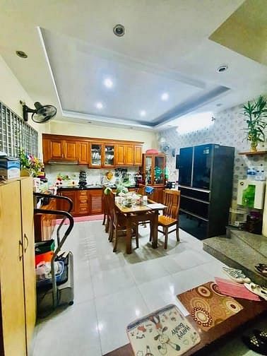 Hình ảnh Bán nhà Trần Cung 32m2, 5T, MT 6m, Ô tô đỗ cửa, gần phố, giá 3.4 tỷ