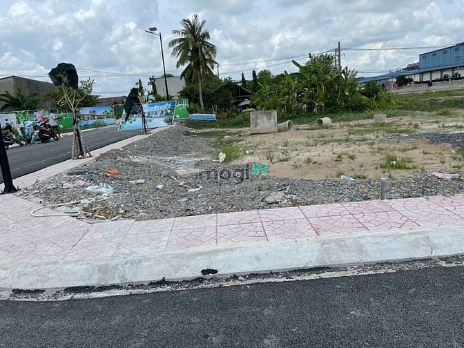 Hình ảnh Bán Đất ngay chợ bình chánh 129m2 fllu thổ cư