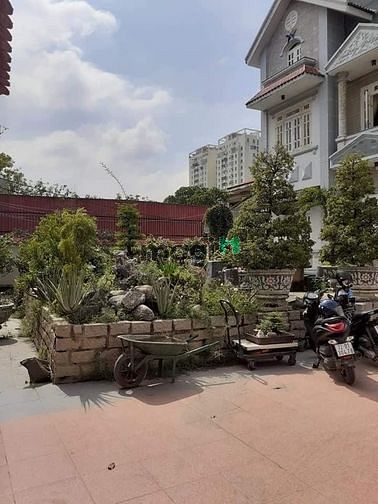 Hình ảnh Biệt thự Mặt tiền, 660m2, Linh Đông, Thủ Đức