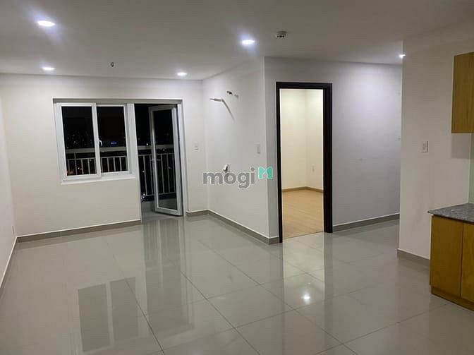 Hình ảnh Cho thuê căn 3PN 90m2 khu Ruby Celadon City, nội thất cơ bản
