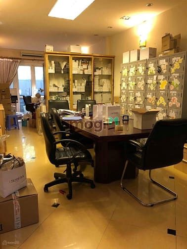 Hình ảnh Cho thuê nhà 6,5 tầng mặt phố Lê Duẩn