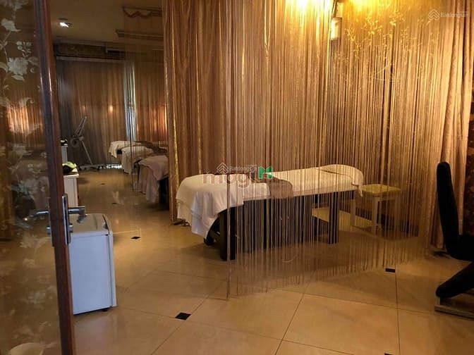 Hình ảnh Cho thuê nhà 6,5 tầng mặt phố Lê Duẩn