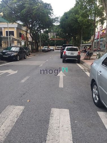 Hình ảnh Cc Bán Mảnh Đất 42M2 – MT 4m - Lô Góc, 2 Mặt Ngõ Đều Ô Tô, Vào Nhà.
