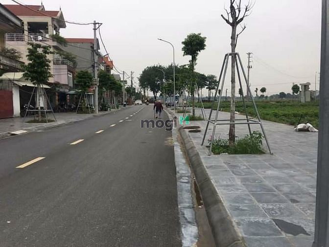 Hình ảnh Đất đấu giá X2 – Mai Lâm. DT 80m2, Mt 5m. Vỉa hè vip. Giá: 63tr/m2