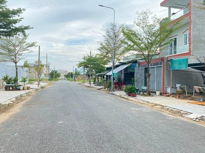 Hình ảnh Thu hồi vốn thanh lý 16 nền đất và 3 lô góc KDC Tên Lửa MR
