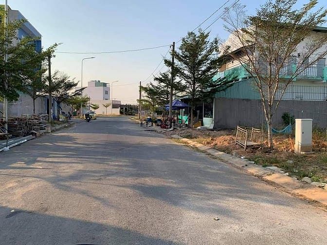 Hình ảnh Thu hồi vốn thanh lý 16 nền đất và 3 lô góc KDC Tên Lửa MR
