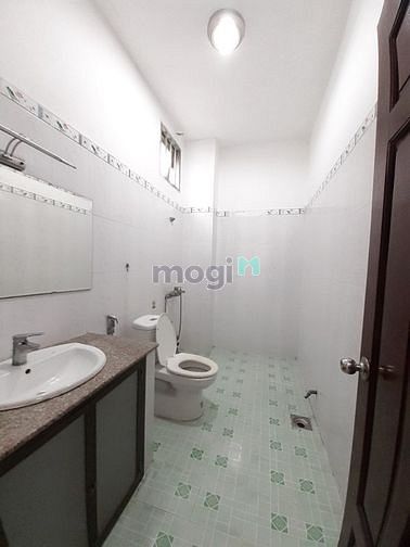 Hình ảnh Phòng full nội thất, Wc cực rộng, gần Lê Văn Thịnh