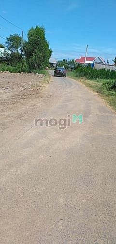 Hình ảnh Chính chủ ra lô gần 1 sào. Có 100m2 thổ cư. Láng dài - đất đỏ. Chỉ