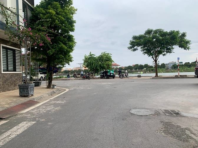 Hình ảnh Bán đất ngõ 63 Cổ Linh, cách hồ Ben siêu mát mẻ, 50m2, mặt tiền 5m