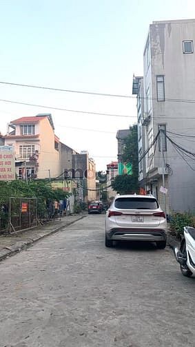 Hình ảnh Phố Việt Hưng – Bán Lô Đất 50M2, Cách Mặt Phố 5m – Ô Tô Tránh – Vỉa Hè