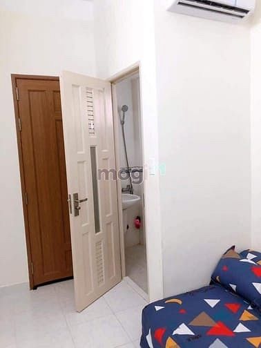Hình ảnh Phòng trọ Trần Hưng Đạo quận 1 có ban công