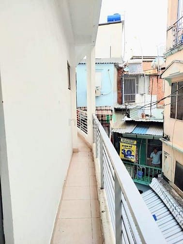 Hình ảnh Phòng trọ Trần Hưng Đạo quận 1 có ban công