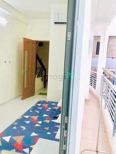 Hình ảnh Phòng trọ Trần Hưng Đạo quận 1 có ban công