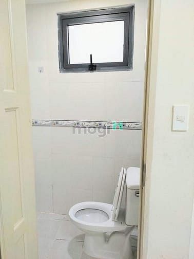 Hình ảnh Phòng trọ Trần Hưng Đạo quận 1 có ban công