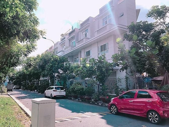 Hình ảnh Cần bán lô đất 13C Greenlife, DT 90m2 mặt ngoài, giá 5 tỷ. SHR.