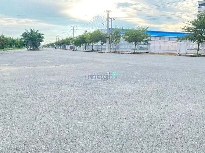 Hình ảnh Bán Gấp lô đất thổ cư 260m2_Đối diện cổng khu công nghiệp.