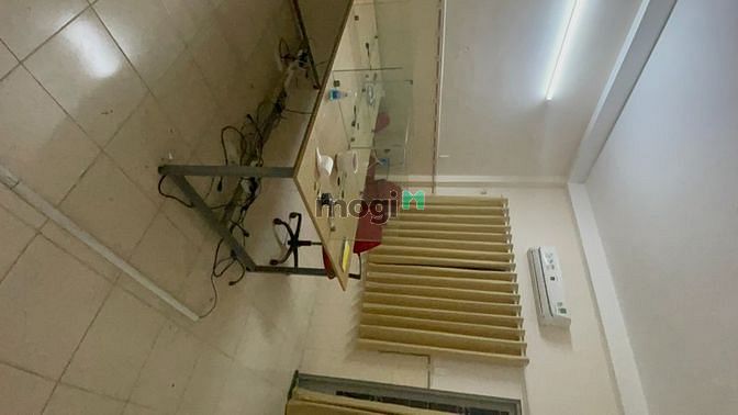 Hình ảnh Nhà cho thuê Tên Lửa ngang 8m , 2.5 tấm , cầu thang cuối nhà