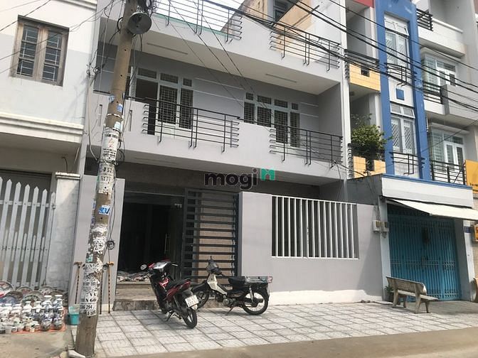 Hình ảnh Nhà cho thuê Tên Lửa ngang 8m , 2.5 tấm , cầu thang cuối nhà