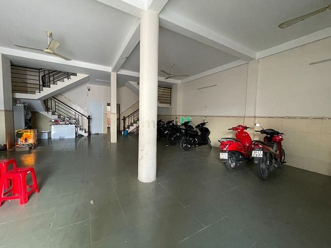 Hình ảnh Nhà cho thuê Tên Lửa ngang 8m , 2.5 tấm , cầu thang cuối nhà