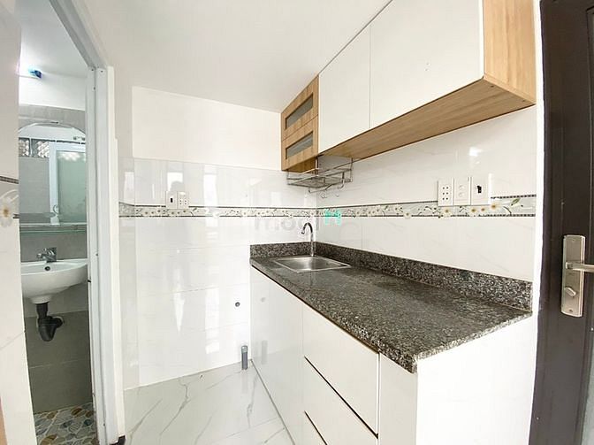 Hình ảnh CHDV Gác lửng ngay Lạc Long Quân - Lý Thường Kiệt - Full nội thất