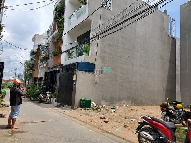 Hình ảnh Đất đẹp! 52m2 (4x13) Đông Nam Đường xe hơi thông giá 3,8 tỷ Linh Đông