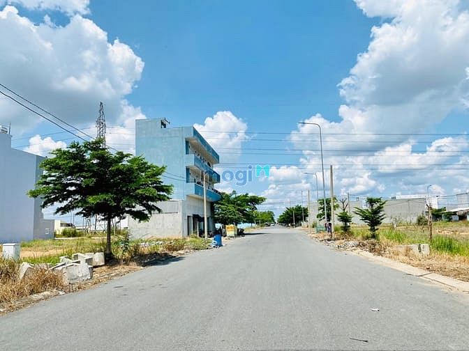 Hình ảnh Bán Lỗ Miếng Đất 260m2 Thổ Cư, Sổ Hồng Khu Chợ Dân Đông Sát Trường Học
