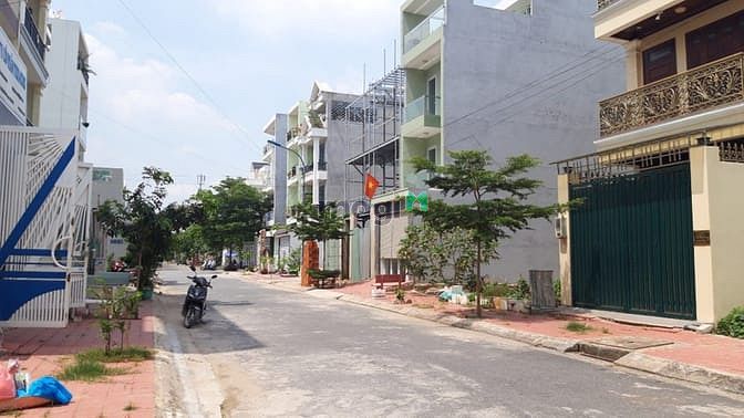 Hình ảnh BÁN GẤP LÔ ĐẤT 5mx20m, DTCN 100m2, vị trí đẹp đường 12m Đặng Thùy Trâm