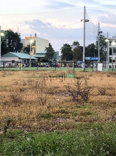 Hình ảnh Bán đất thổ 130m2 ngay trung tâm TT Bến Lức, có sổ hồng riêng