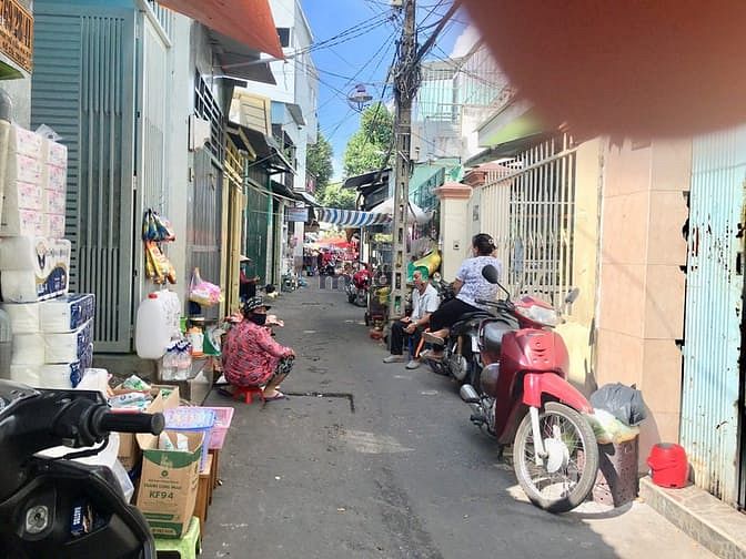 Hình ảnh Bán nhà DT lớn: 111 m2 đất, Đào Cam Mộc, P4, Q8