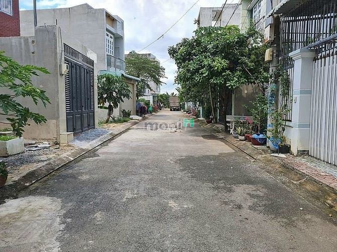 Hình ảnh Bán đất hẻm 99 đường 6 long bình , quận 9 ( hướng đông và tây )