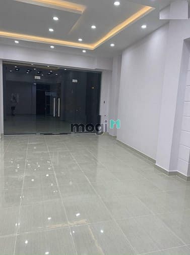 Hình ảnh Cho thuê góc 2 MT cửu long, giá 27tr, vị trí cực đẹp