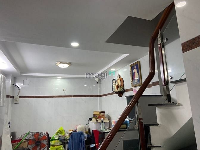 Hình ảnh Bán nhà 3 tầng sát MT  trương công định