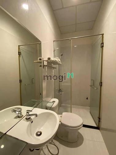 Hình ảnh Khách sạn 4 tầng, Bình Thạnh, giá chỉ 15 tỷ, thu nhập 63tr/tháng.