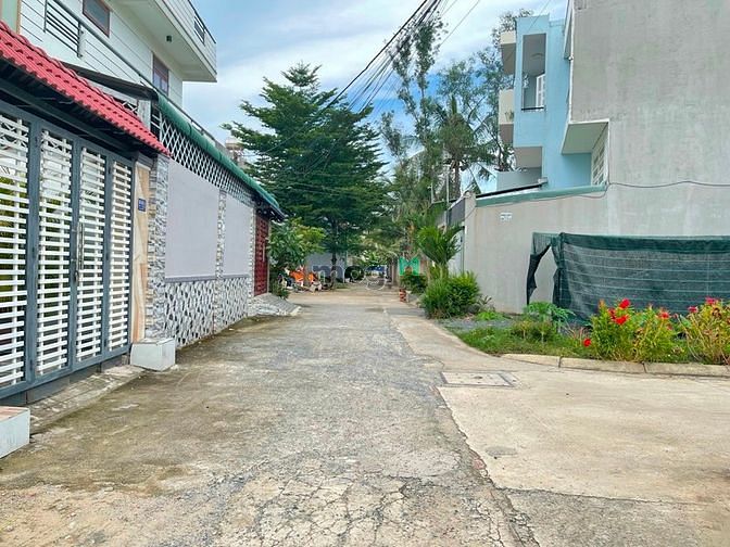 Hình ảnh Đất đường 27 Nguyễn Xiển gần Vincity Q9 dt 103 m2 giá 3,4 tỷ