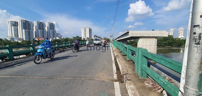 Hình ảnh Xe hơi vào tận đất, Phạm Hữu Lầu, Nhà Bè, 5x20m, 4.05 tỷ