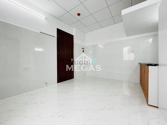 Hình ảnh Phòng máy lạnh, mới xây tại Thống Nhất quận Tân Phú