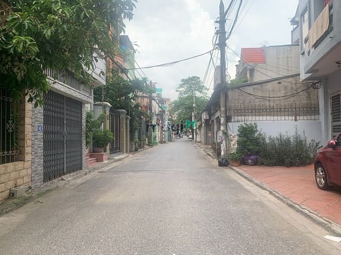 Hình ảnh Cần bán gấp 47,5m đất ngõ 61 Phố Trạm, kinh doanh tốt
