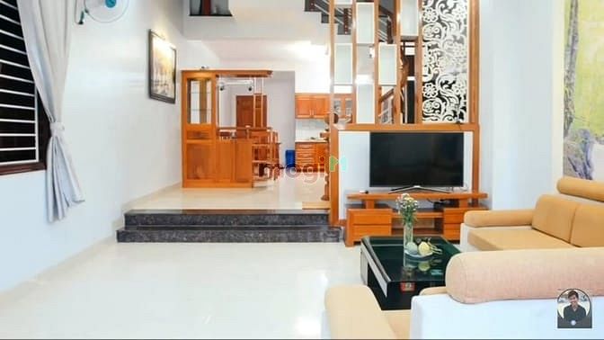 Hình ảnh Cho thuê nhà 2 tầng 4PN full NT Sơn Trà gần biển