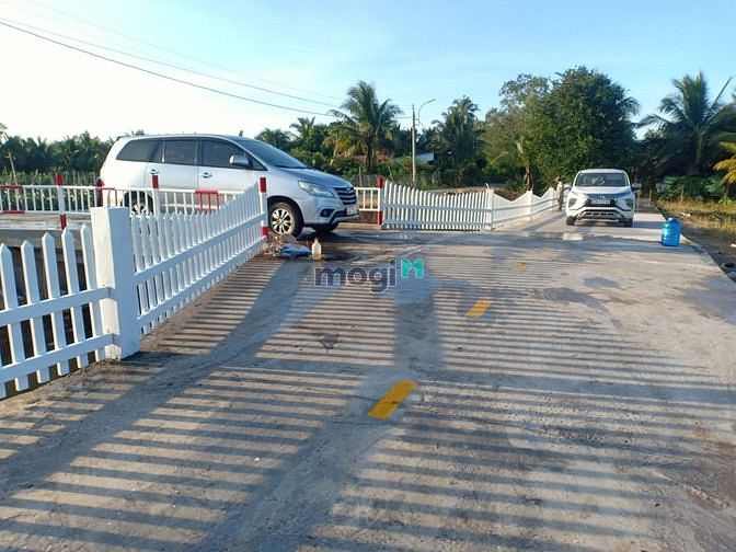 Hình ảnh cần tiền bán gấp trong tháng 11