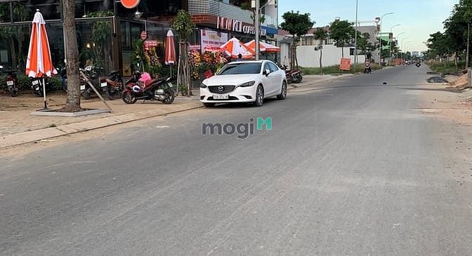 Hình ảnh Cần Bán lại lô đất Thổ Cư 210m2 (10x21m), SHR, kế bên chợ Cầu Xáng
