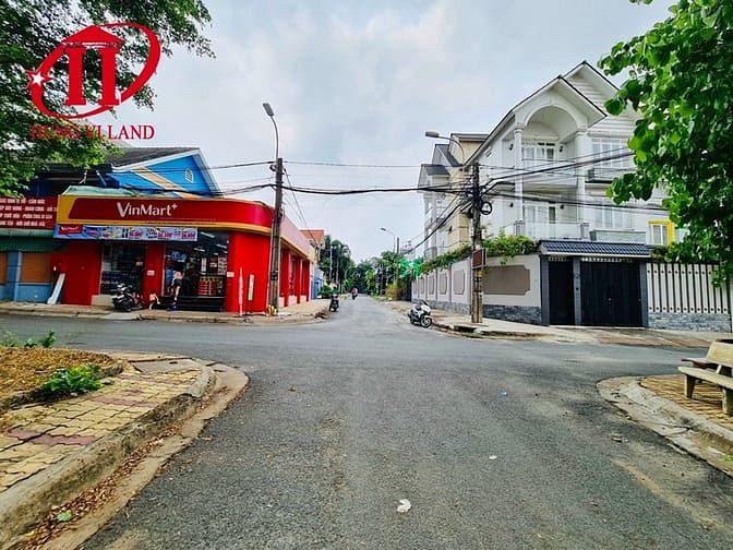Hình ảnh HVL - Bán Lô góc 2MT 135m2 (9x15m) ngay UBND Q9 - 16/11/2021