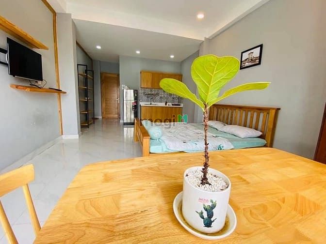 Hình ảnh studio ban công rộng view LandMark 81