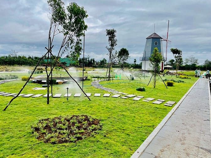 Hình ảnh Bán lô đất 10x30 xây biệt thự vườn TP Bảo Lộc đường 24m