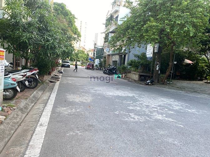 Hình ảnh Bán đất TĐC X6 Thạch Bàn, view vườn hoa, cạnh hồ Ben, mặt tiền 6,7m