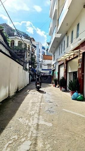 Hình ảnh bán nhà PHAN VĂN TRỊ , hẻm lớn ớn ô tô , 47m2 , 4,35 tỷ .